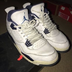 Air Jordan’s Columbia 4 Sz 9.5